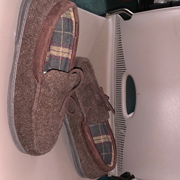 Male Slippers - Picture 6 of 6